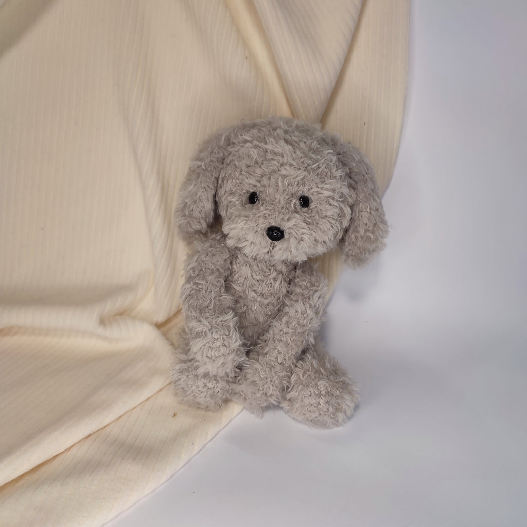 Кученце Лори