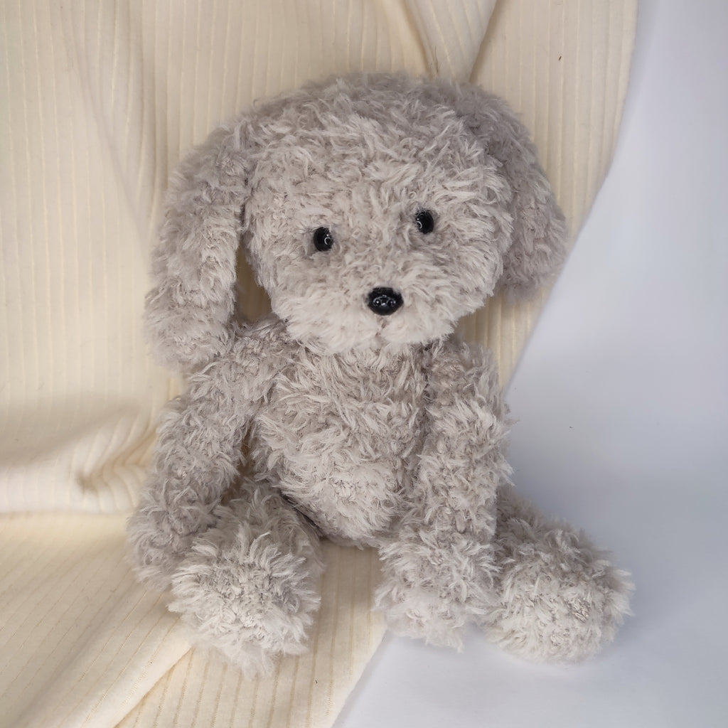 Кученце Лори