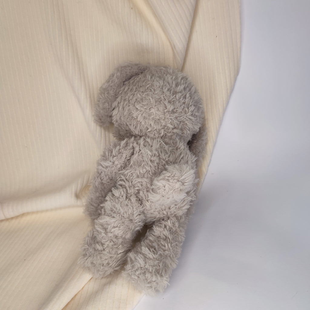 Кученце Лори