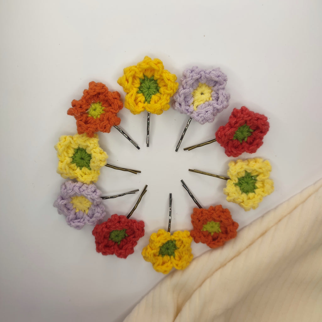 Фиба с плетено цвете