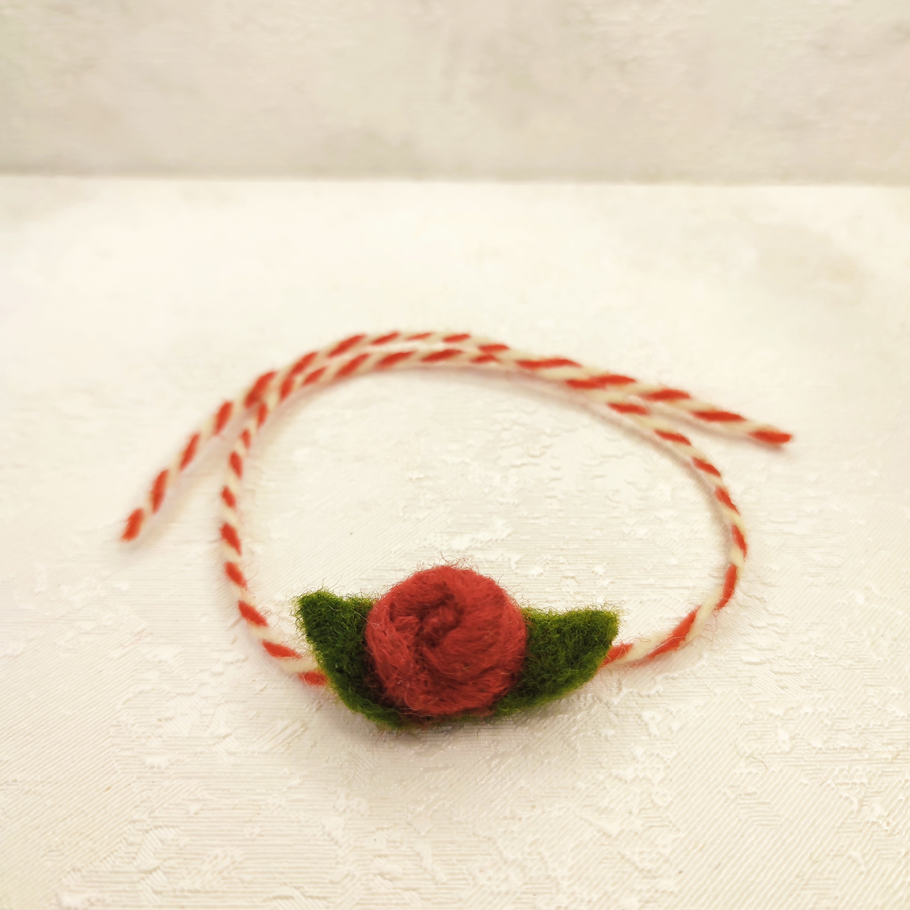 Гривна с розичка