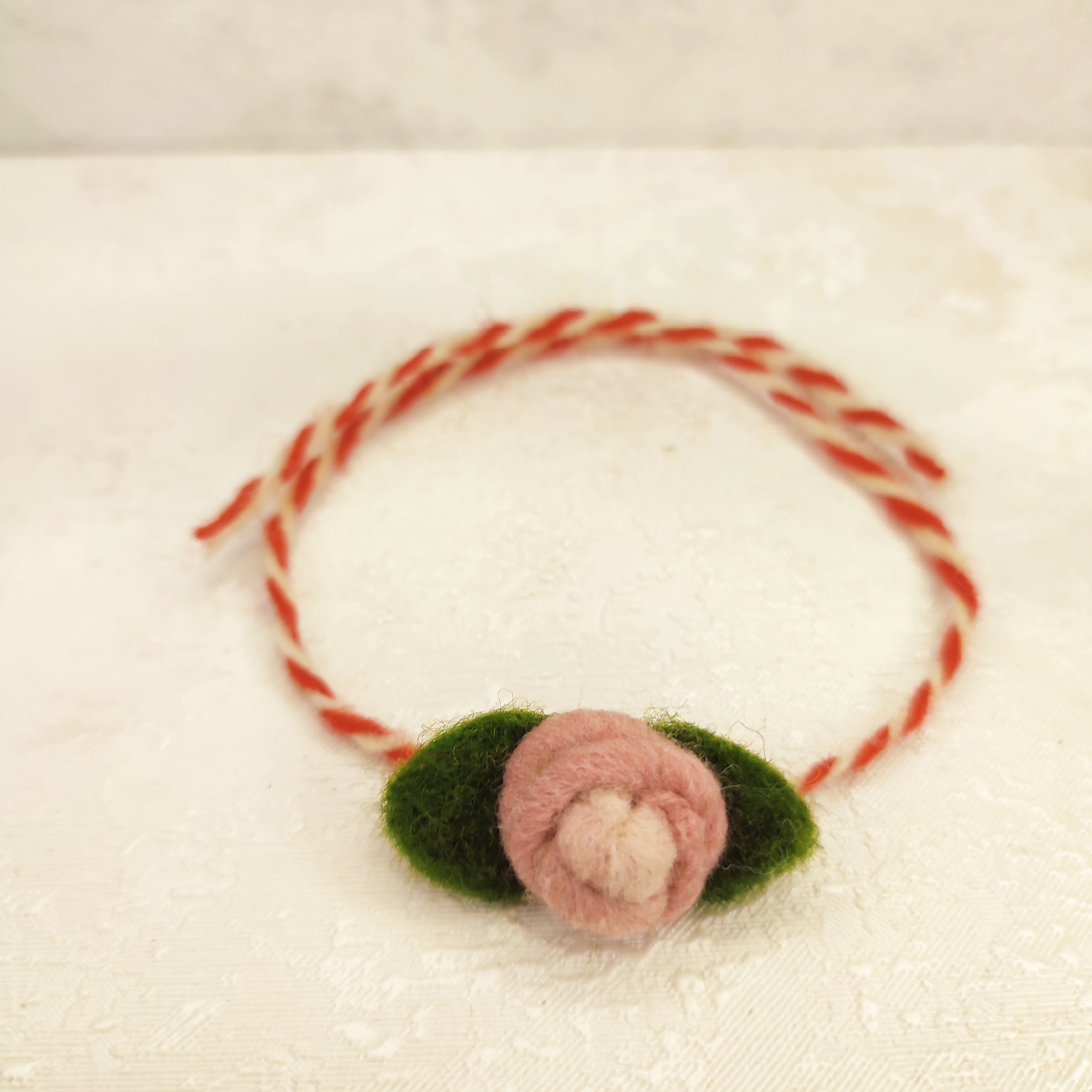 Гривна с розичка