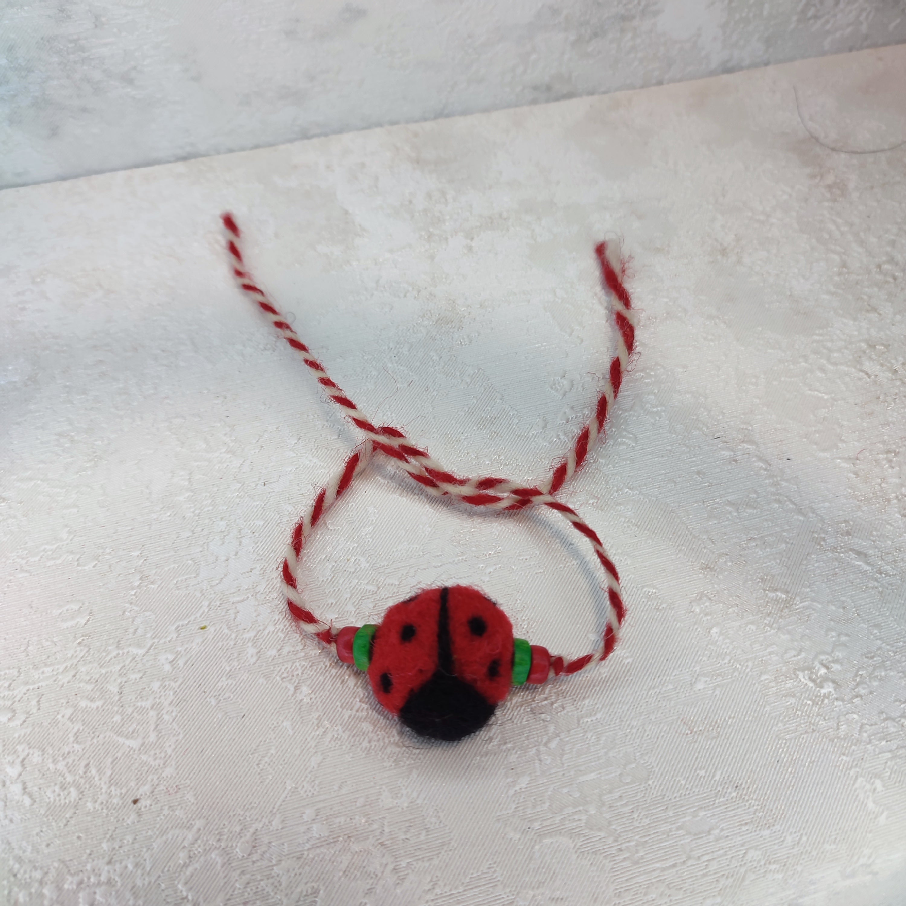 Гривна с калинка