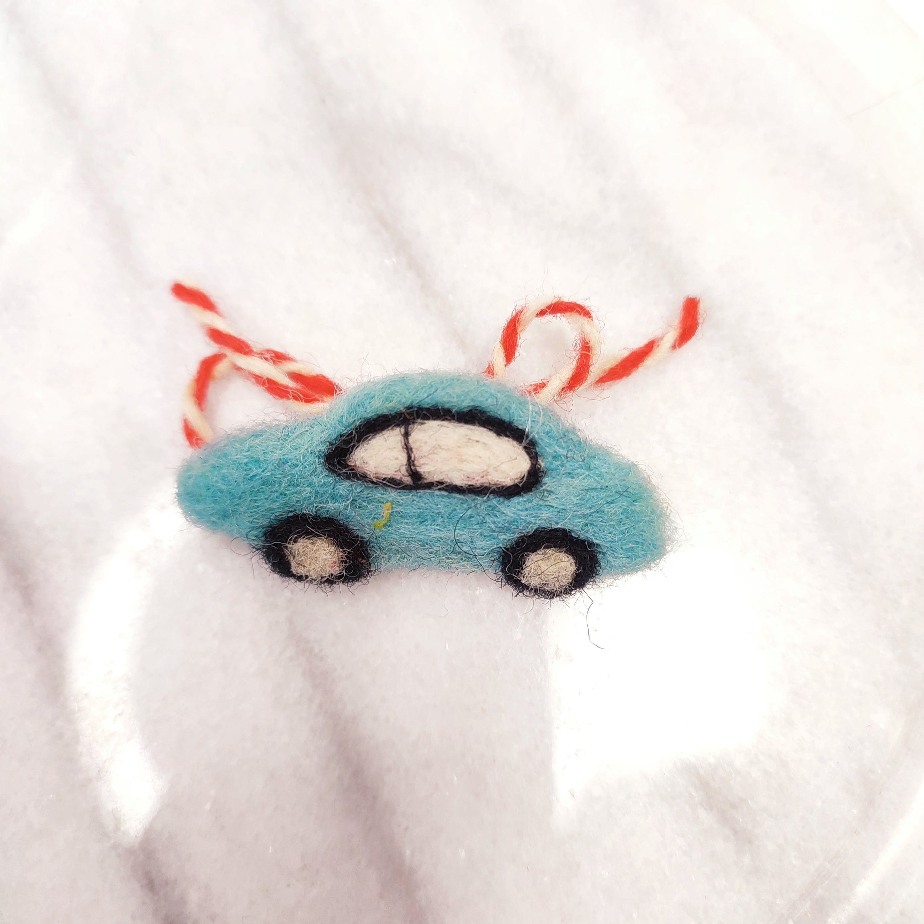 Мартеница от вълна Кола