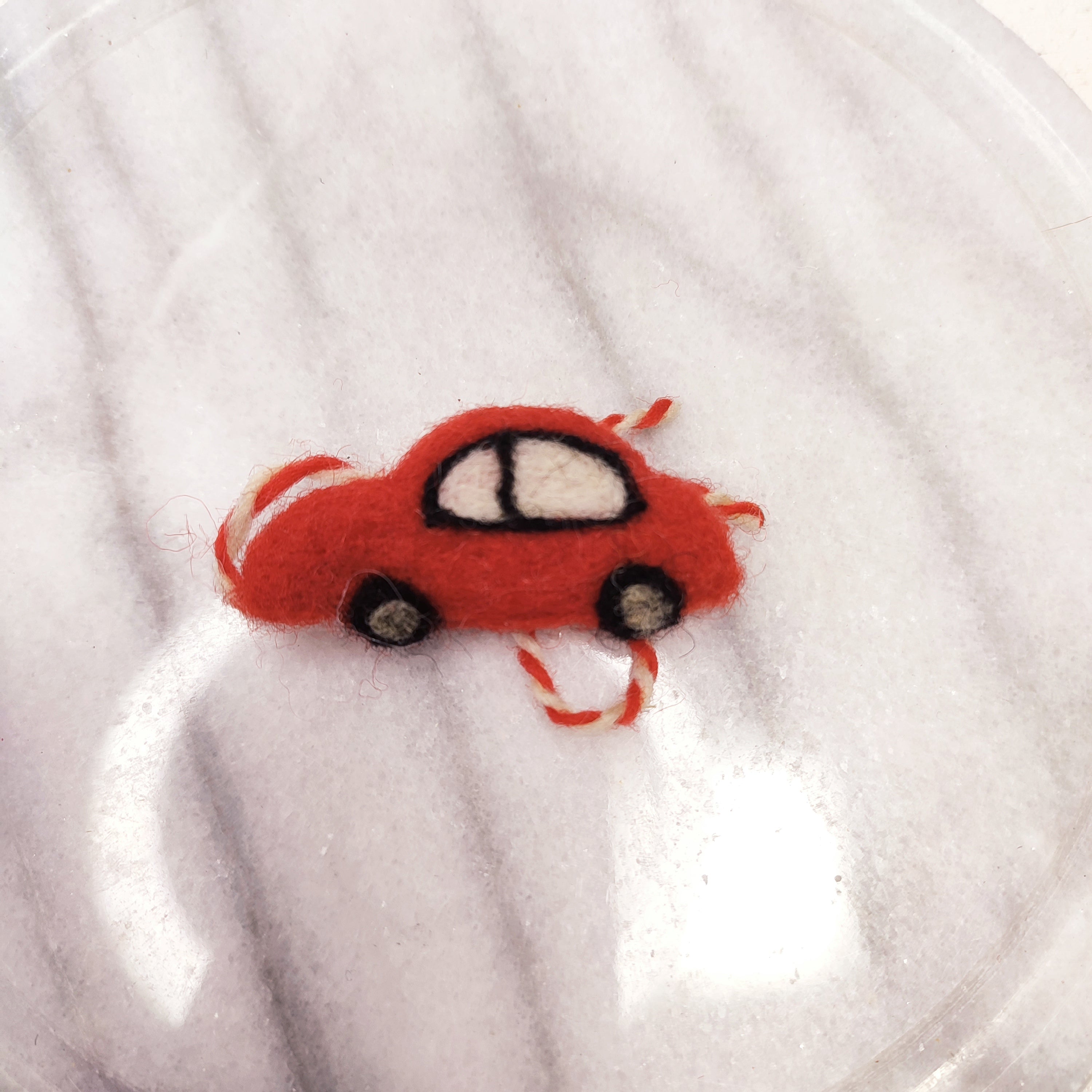 Мартеница от вълна Кола