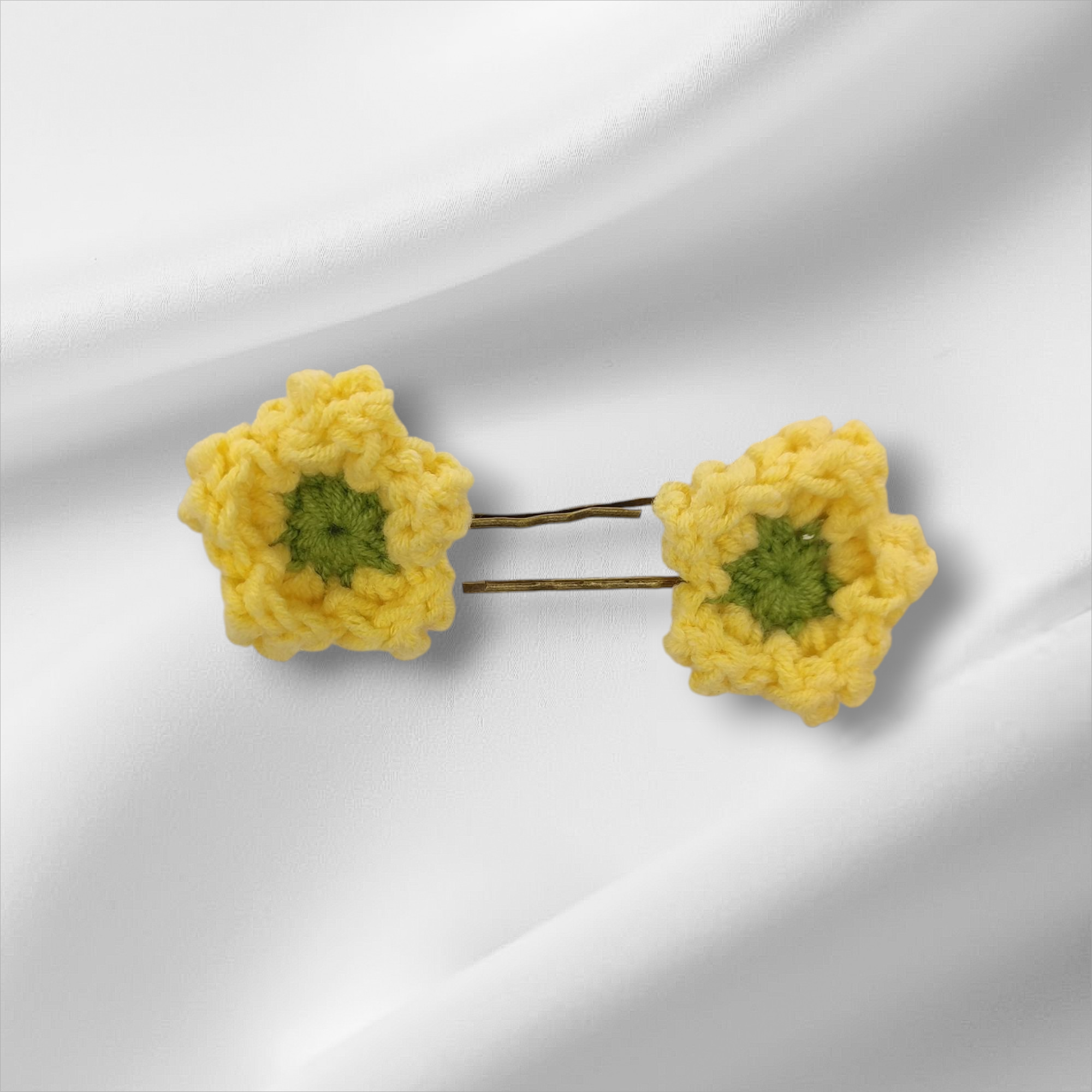 Фиба с плетено цвете