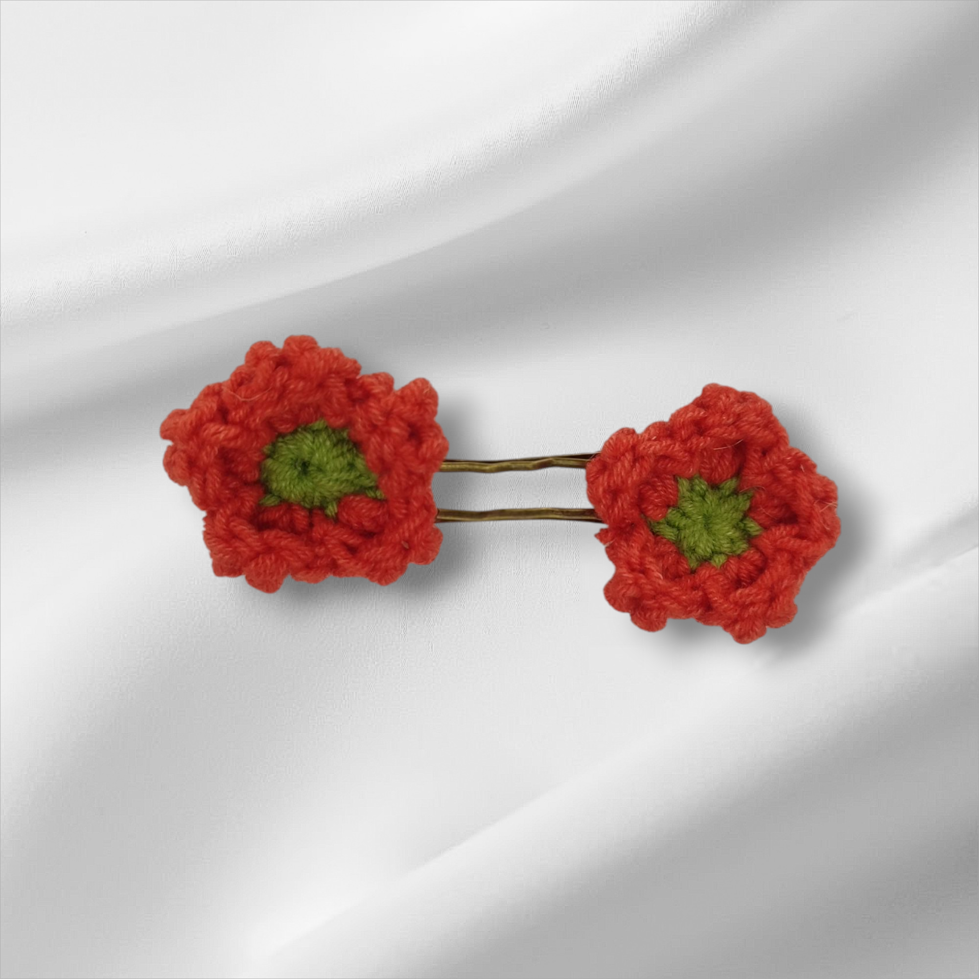 Фиба с плетено цвете