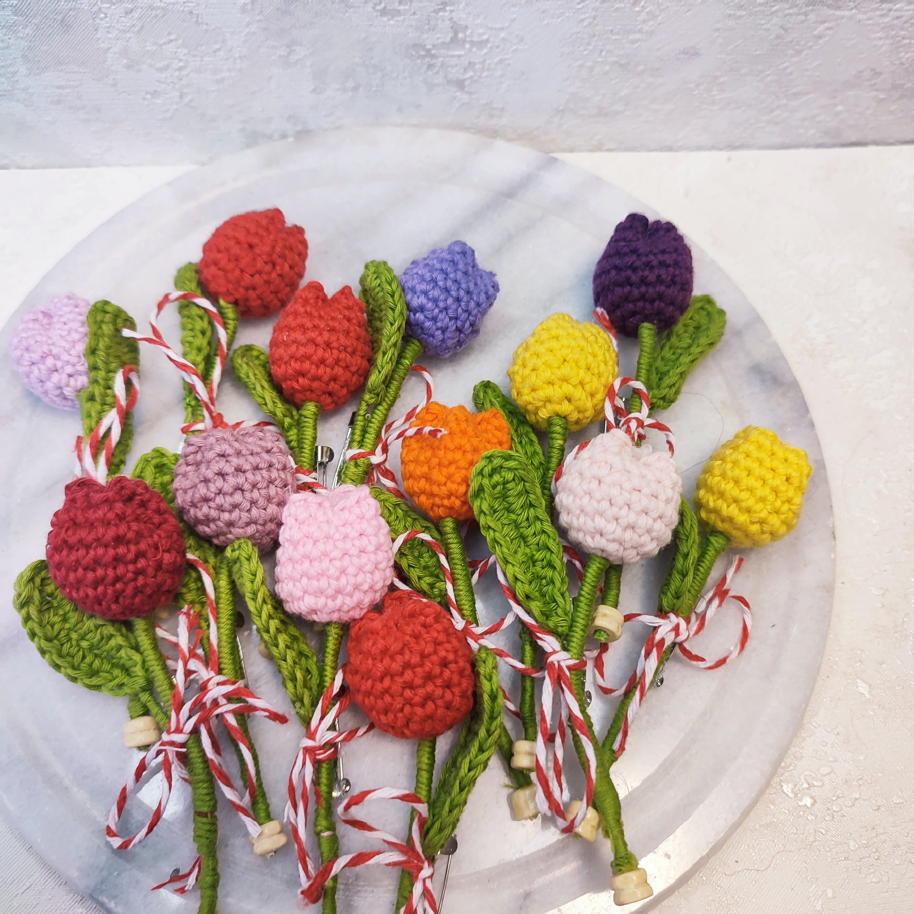 Мартеница плетено лале