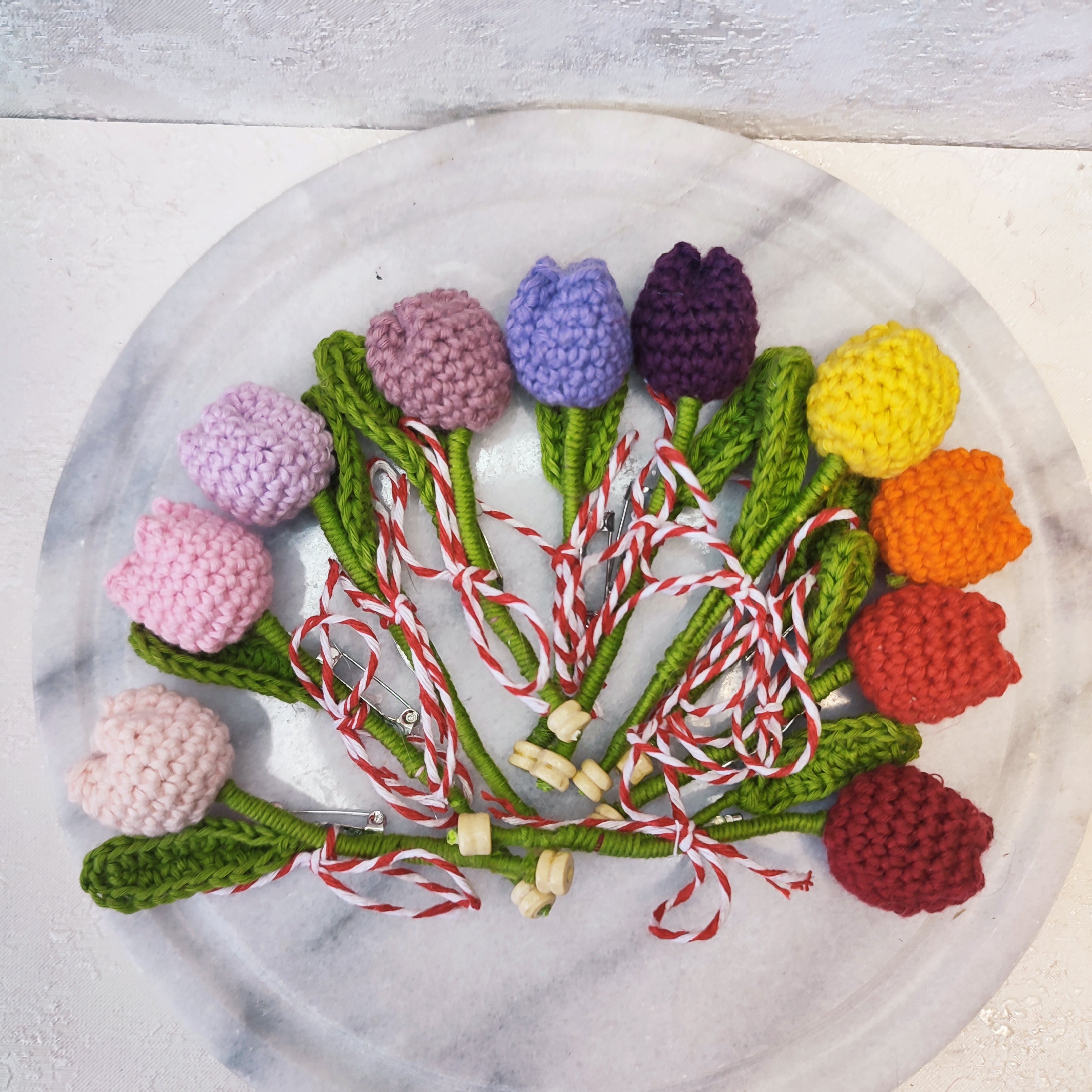 Мартеница плетено лале